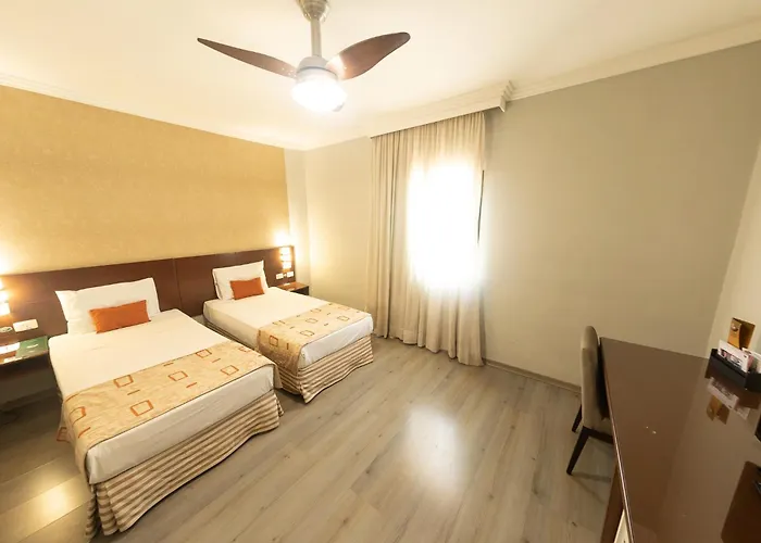 Class Hotel Guaxupe