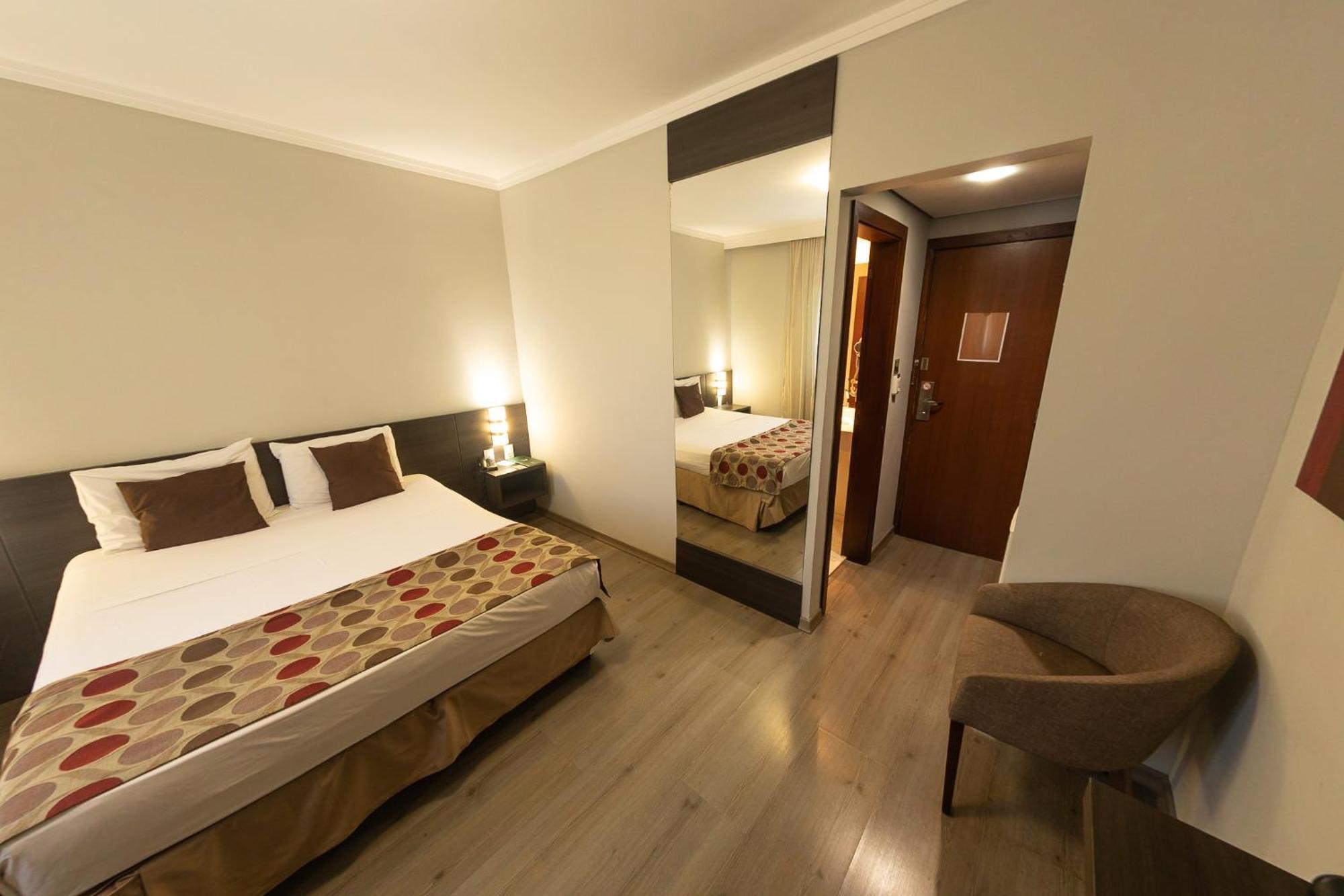 Class Hotel