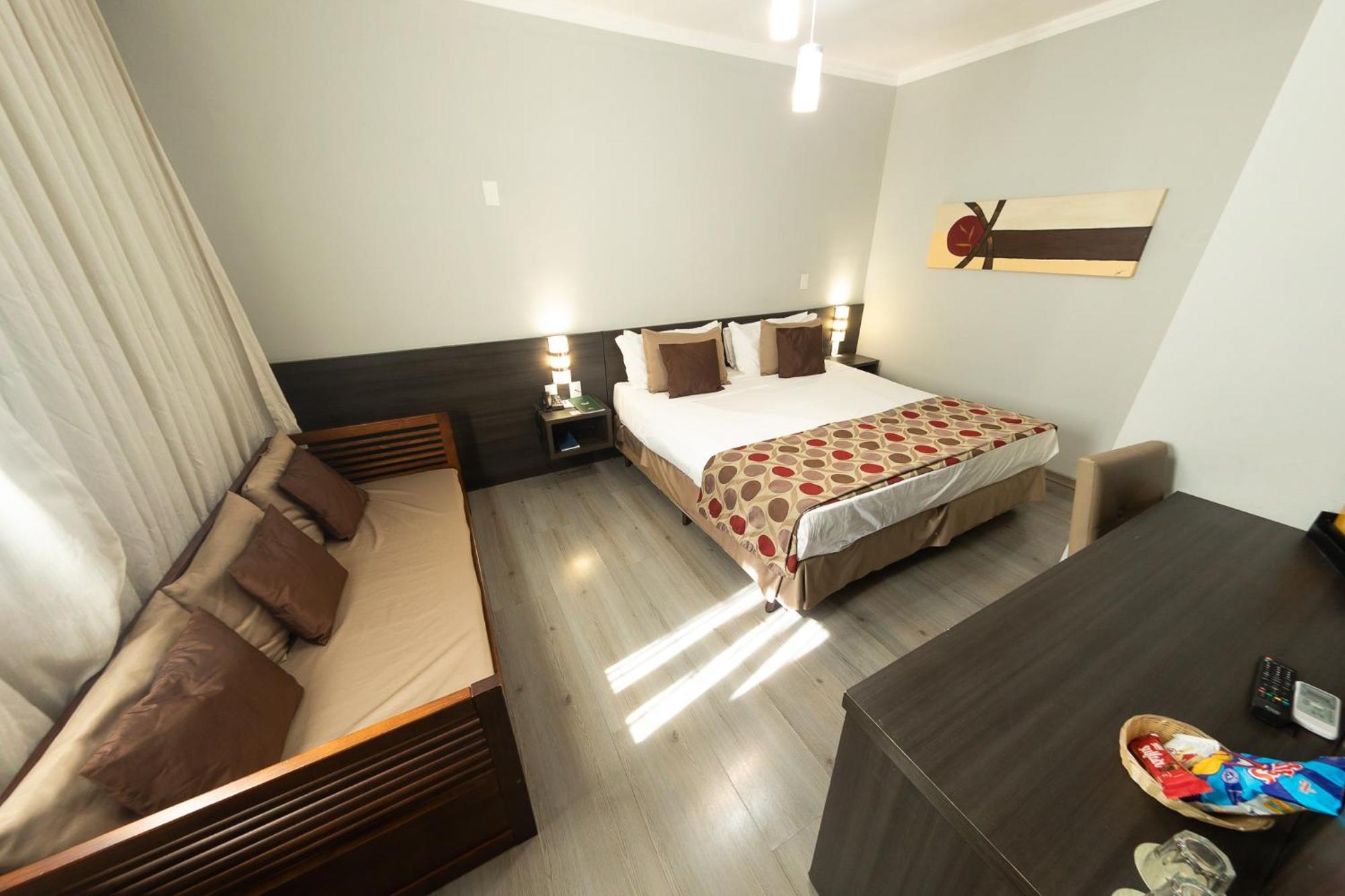 Class Hotel